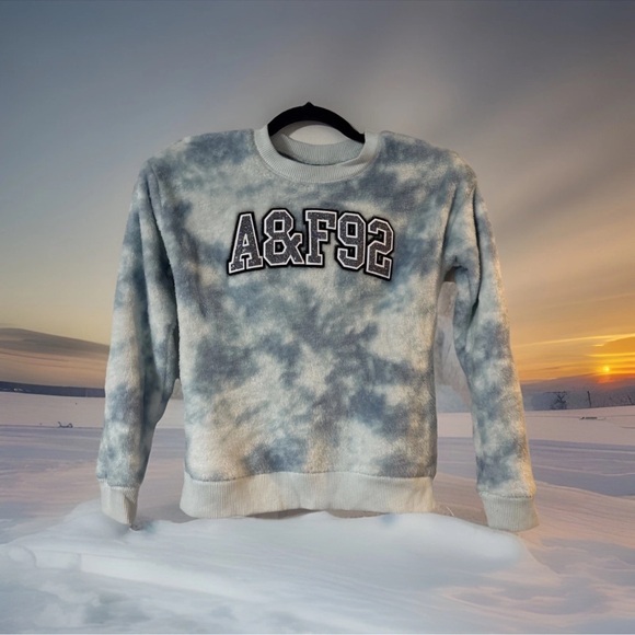 Abercrombie Blue Tie Dye Fuzzy Blue Sweatshirt Top Sweater Medium 9/10 A&F Logo - Picture 8 of 12